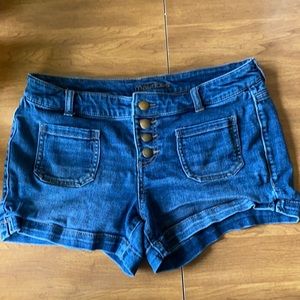 Jean shorts!!!🌺 size 7/8🌺